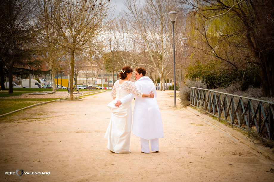 Boda de amor en Madrid entre dos mujeres lesbianas