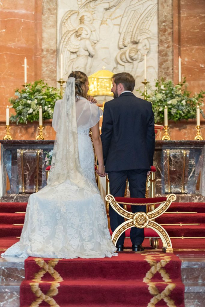 CEREMONIA EN LA IGLESIA ESPIRITU SANTO