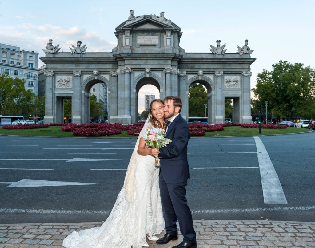 FOTOS DE PAREJA EN LA PUERTA DE ALCALA