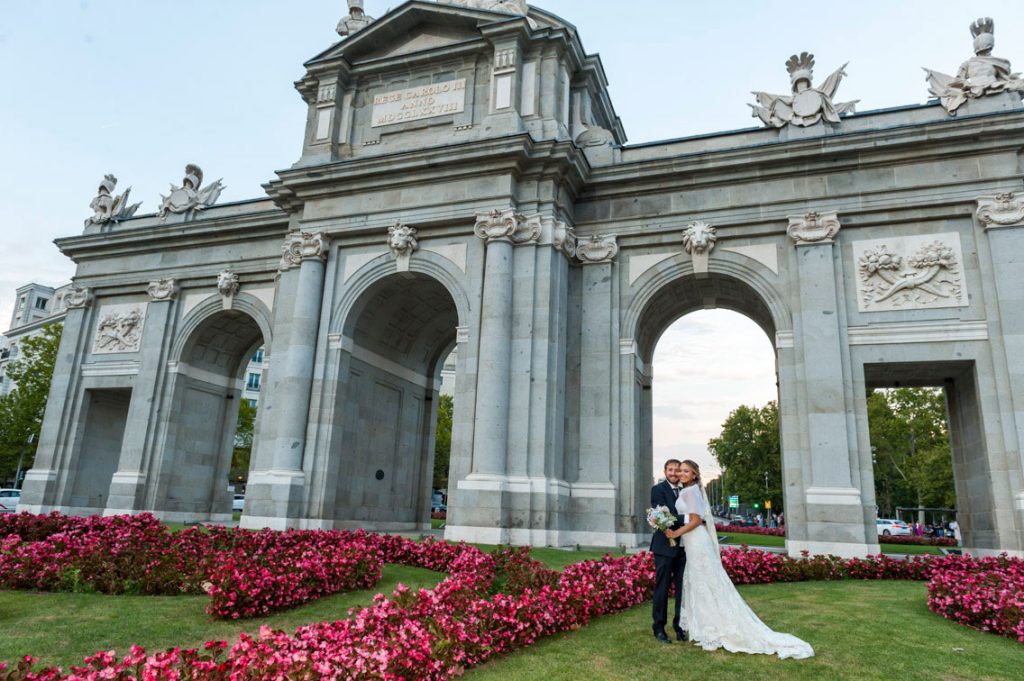 FOTOS DE PAREJA EN LA PUERTA DE ALCALA