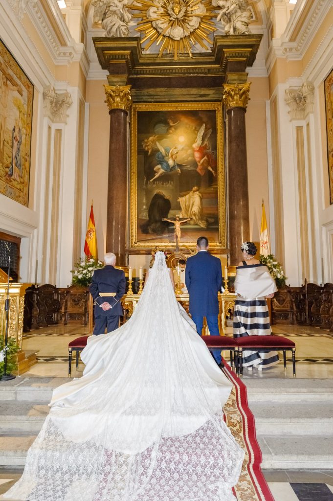 FOTO BODA EN IGLESIA CATEDRAL CASTRENSE