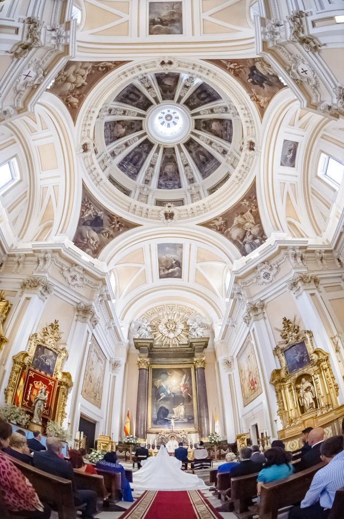 FOTO BODA EN IGLESIA CATEDRAL CASTRENSE