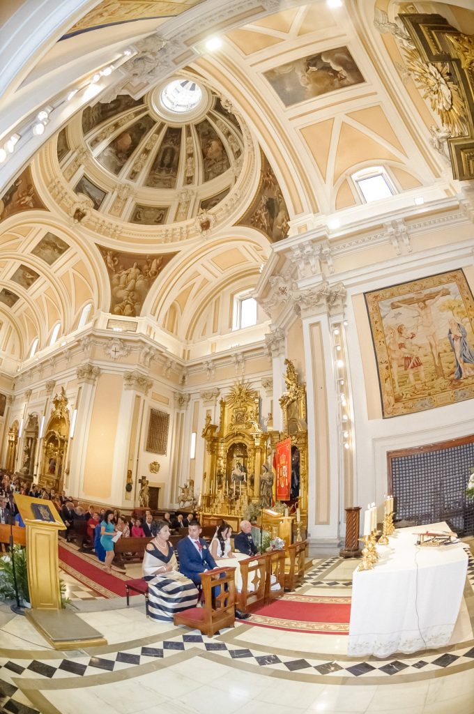 FOTO BODA EN IGLESIA CATEDRAL CASTRENSE