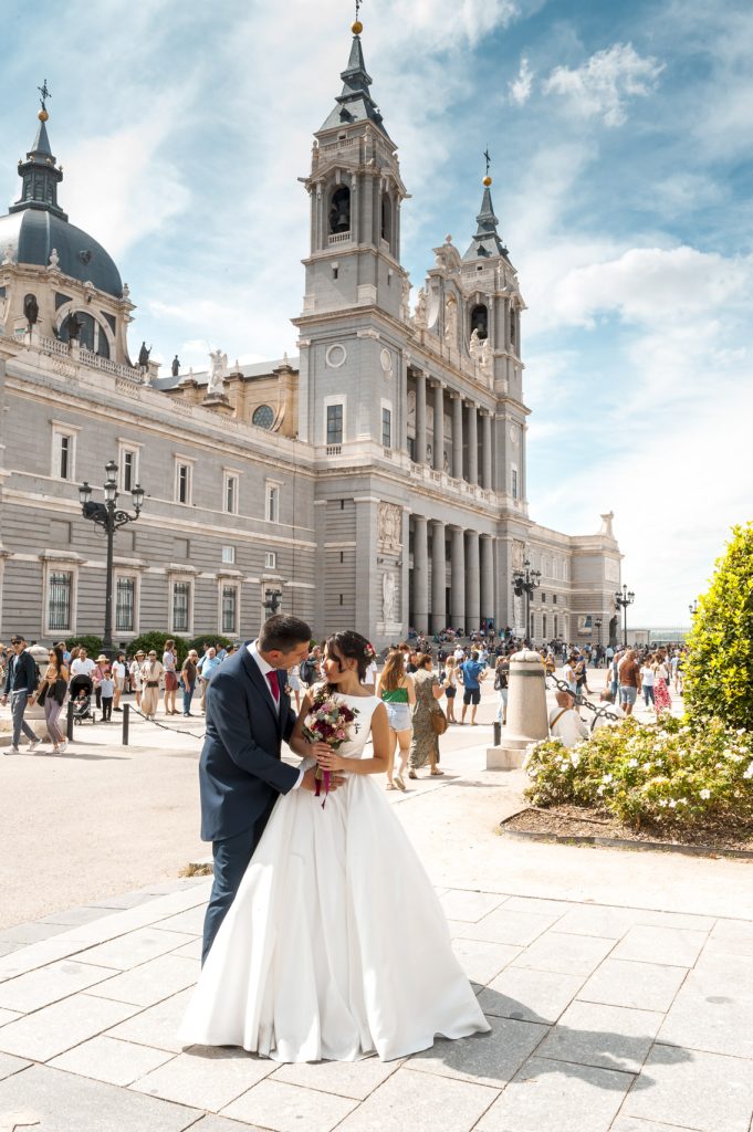 FOTO DE NOVIOS POR MADRID