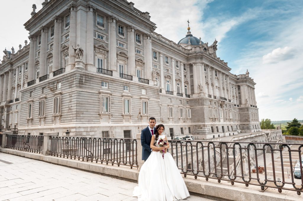 FOTO DE NOVIOS POR MADRID