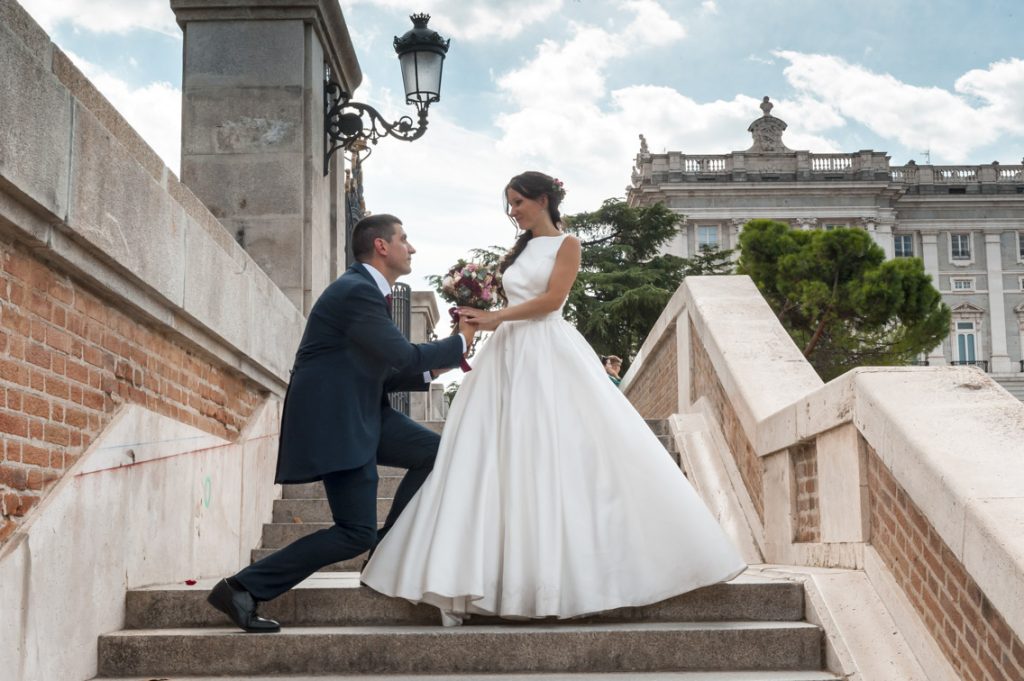 FOTO DE NOVIOS POR MADRID, JARDINES DE SABATINI
