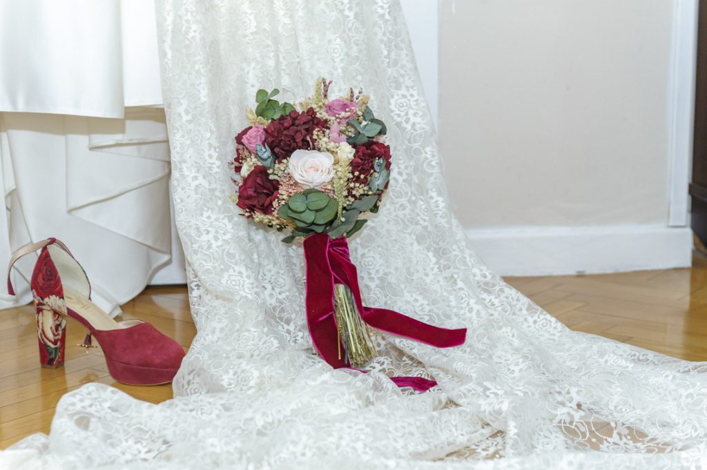 FOTO PREPARATIVOS DE LA NOVIA